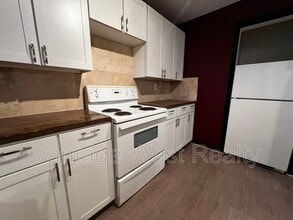 1292-1292 Lawrence Ave in Kelowna, BC - Building Photo - Building Photo