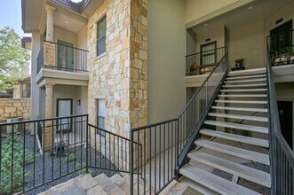 1000 Liberty Park Dr in Austin, TX - Building Photo - Building Photo