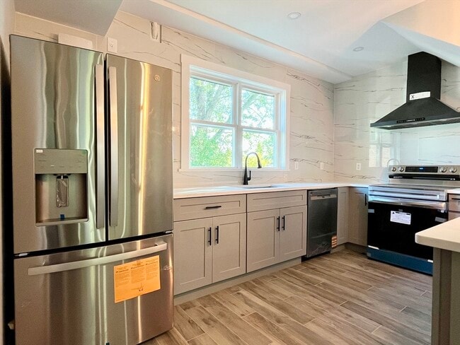 116 Evans St in Boston, MA - Building Photo - Building Photo