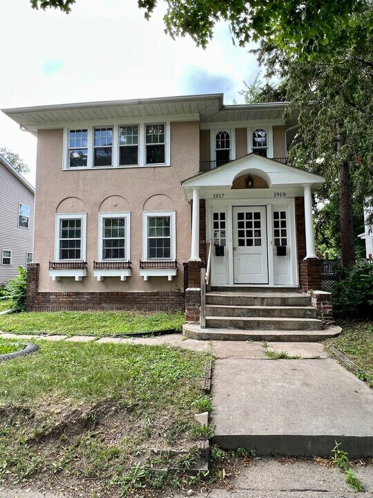1917 N Newton Ave, Unit Unit 2 ( Upper ) in Minneapolis, MN - Building Photo