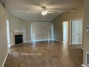 8005 Weather Vane Dr in Jacksonville, FL - Building Photo - Building Photo