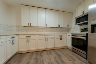 1103 N Grant Dr in Sherman, TX - Building Photo - Building Photo