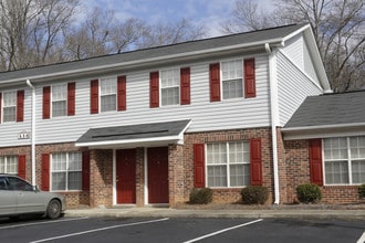 Fountain Arms in Fountain Inn, SC - Foto de edificio - Building Photo