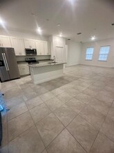 1008 Mayfair Pl in Kissimmee, FL - Building Photo - Building Photo