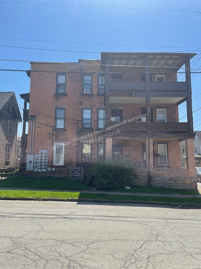331 W North St in Butler, PA - Building Photo - Building Photo