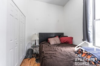 1753 W Chicago Ave, Unit 2 in Chicago, IL - Building Photo - Building Photo