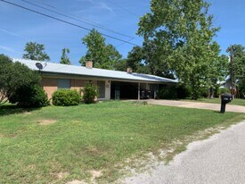 1710 Cedar Park in Kingsland, TX - Building Photo
