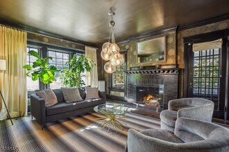 20 Hillside Ave in Madison, NJ - Building Photo - Building Photo
