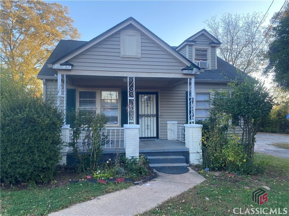 597 Dearing St in Athens, GA - Building Photo