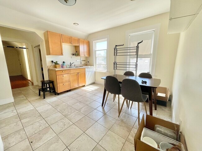27 Haskell St, Unit #1 in Boston, MA - Building Photo - Building Photo
