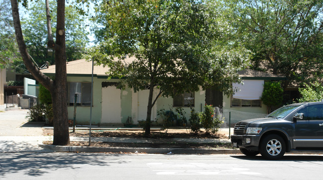 166 Mar Vista Ave in Pasadena, CA - Building Photo - Building Photo