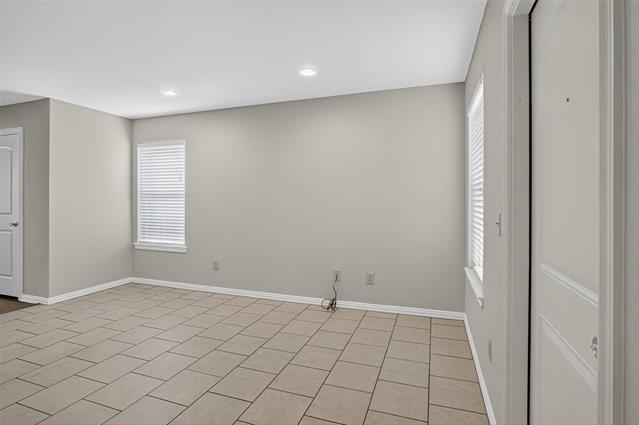 1712 S Waco St in Van Alstyne, TX - Building Photo - Building Photo