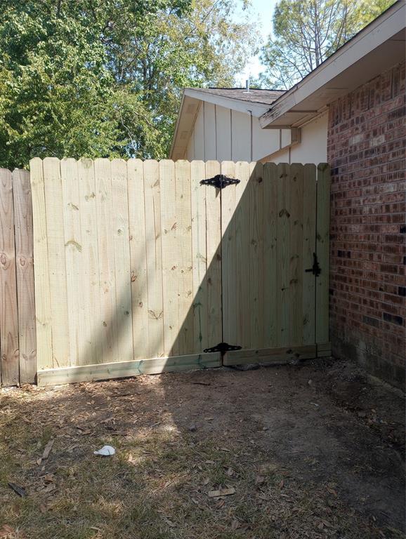 8002 Knightwood Forest Dr in Houston, TX - Building Photo - Building Photo