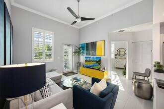600 S Dixie Hwy, Unit 135 in West Palm Beach, FL - Building Photo - Building Photo