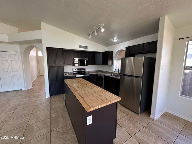 15001 S 46th Pl in Phoenix, AZ - Building Photo - Building Photo