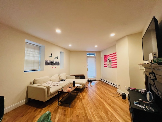 4 Symphony Rd, Unit 1