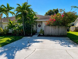 468 NE 42nd St in Boca Raton, FL - Building Photo