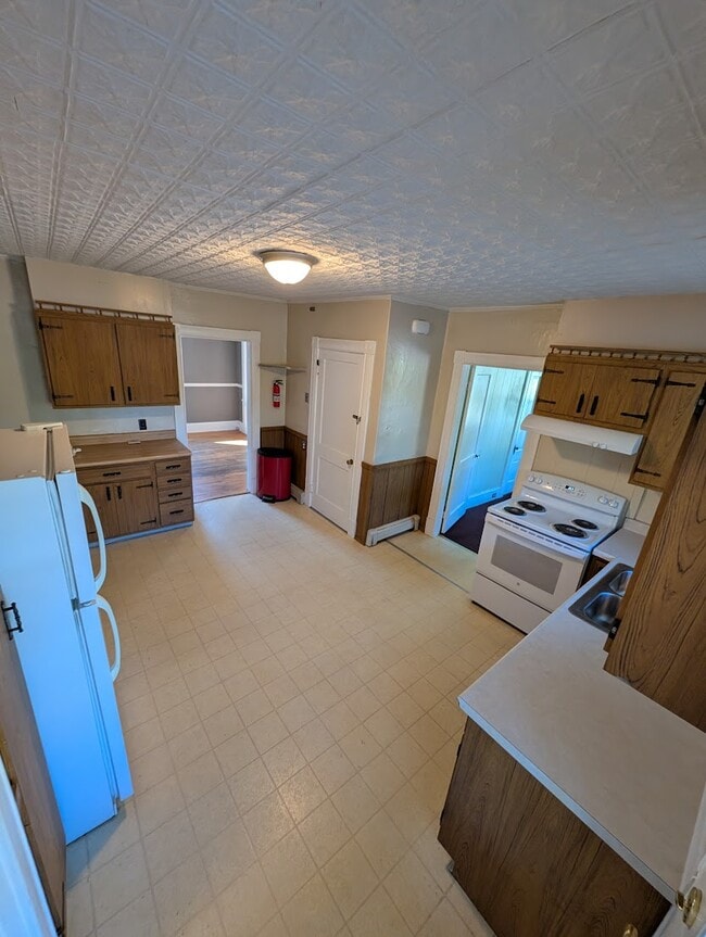 54 Highland St, Unit 54 Highland in Laconia, NH - Building Photo - Building Photo
