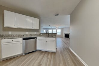 16805 Northern Flicker Trail in Conroe, TX - Building Photo - Building Photo