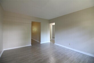 1116 S Tennessee Ave in Lakeland, FL - Foto de edificio - Building Photo