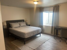 291 Beach Tree Ln in Stansbury Park, UT - Building Photo