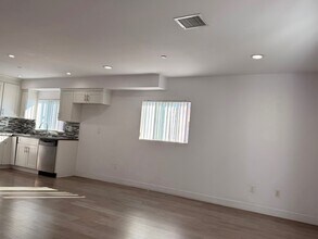 3527 3/4 Siskiyou St in Los Angeles, CA - Building Photo - Building Photo