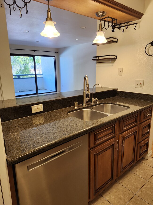 40425 Chapel Way, Unit 211