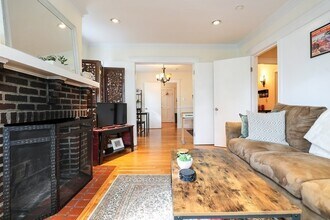 59 Goodenough St, Unit 1 in Boston, MA - Building Photo - Building Photo