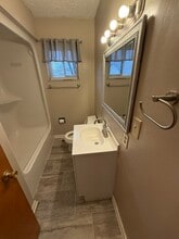 906 19th St in Vienna, WV - Building Photo - Building Photo