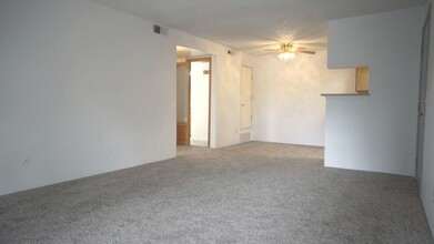 8555 Fairmount Dr in Denver, CO - Building Photo - Building Photo