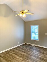 1936 Timberline Cir in Oak Grove, KY - Building Photo - Building Photo