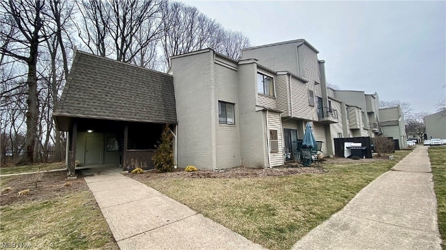 property at 38365 North Ln