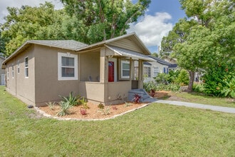 905 Plaza St, Unit 905 Unit in Clearwater, FL - Foto de edificio - Building Photo