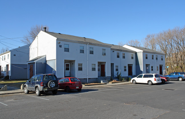 Centennial Village Apartments in Camden, NJ - Building Photo - Building Photo