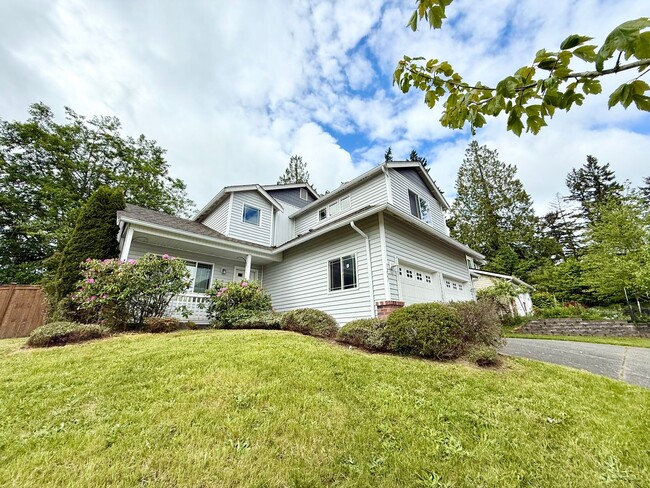 property at 3227 NE Chaudie Ct