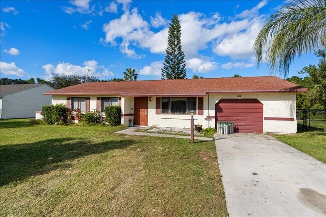 property at 1433 SE North Balcourt Ct