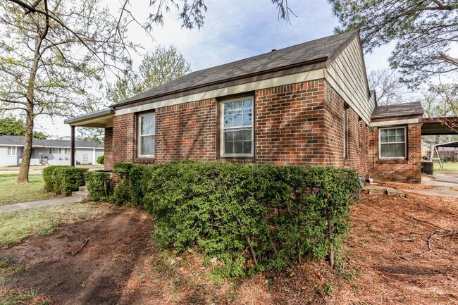 401 E 7th St in Edmond, OK - Building Photo - Building Photo