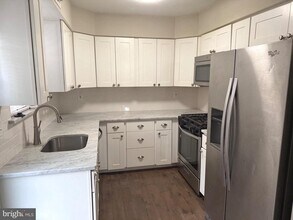 313 Fountain Hall Ct in Mount Laurel, NJ - Building Photo - Building Photo