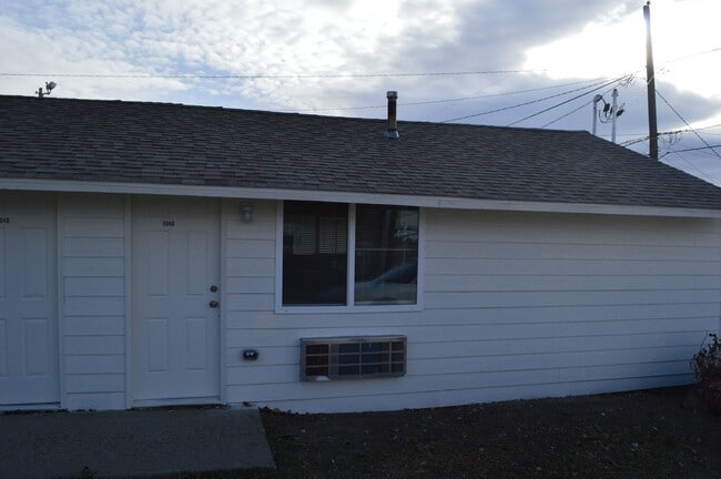 1048 S Wisconsin Ave in Casper, WY - Building Photo - Building Photo