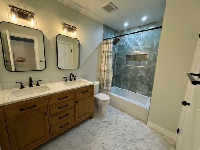 7476 E Arkansas Ave, Unit 3402 in Denver, CO - Foto de edificio - Building Photo