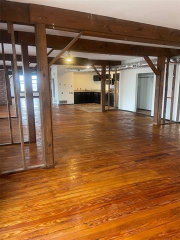 property at 2007 S Ervay St