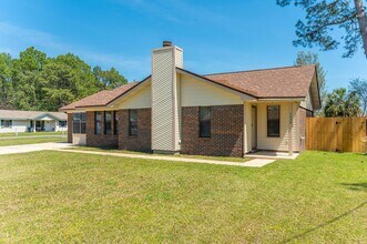 1325 Edenfield Dr in Fort Walton Beach, FL - Building Photo - Building Photo