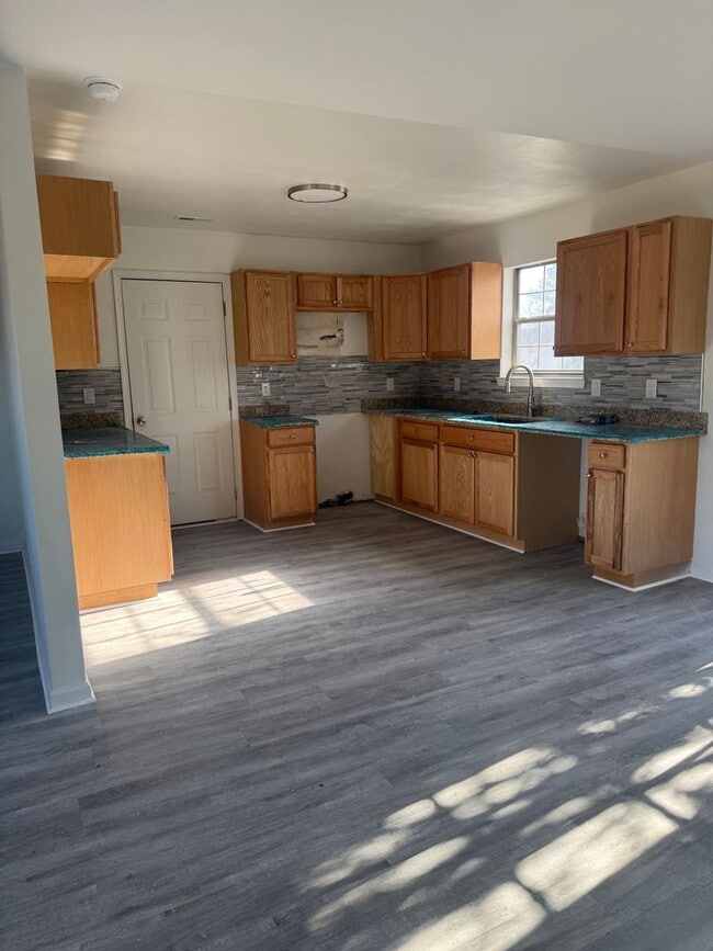 3101 Camelot Blvd in Chesapeake, VA - Building Photo - Building Photo