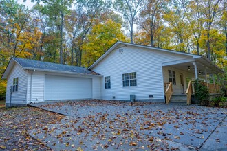 1077 Keener Rd in Seymour, TN - Building Photo - Building Photo