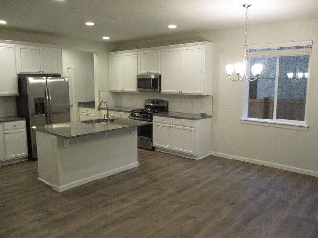 4218 Andasio Loop SE in Port Orchard, WA - Building Photo - Building Photo