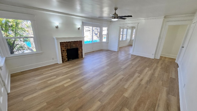 3220 W 2nd St in Los Angeles, CA - Foto de edificio - Building Photo