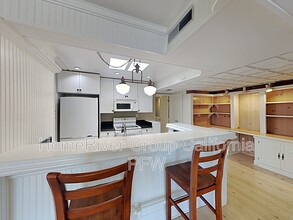 23401 Park Sorrento in Calabasas, CA - Building Photo - Building Photo