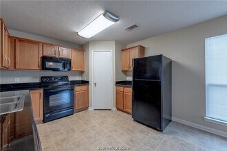 2909 McLaren Dr in College Station, TX - Building Photo - Building Photo