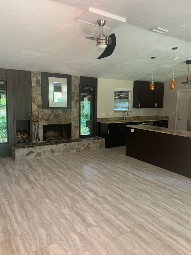 1710 NW 42nd Ave in Gainesville, FL - Building Photo - Building Photo