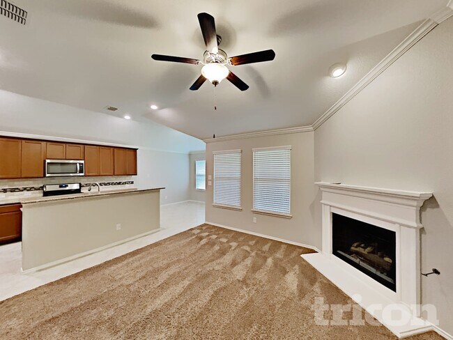 457 Peach Ln in Burleson, TX - Building Photo - Building Photo